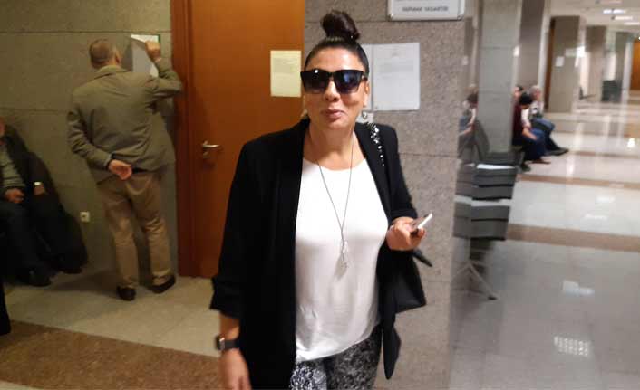 Ünlü sanatçı, tek celsede boşandı