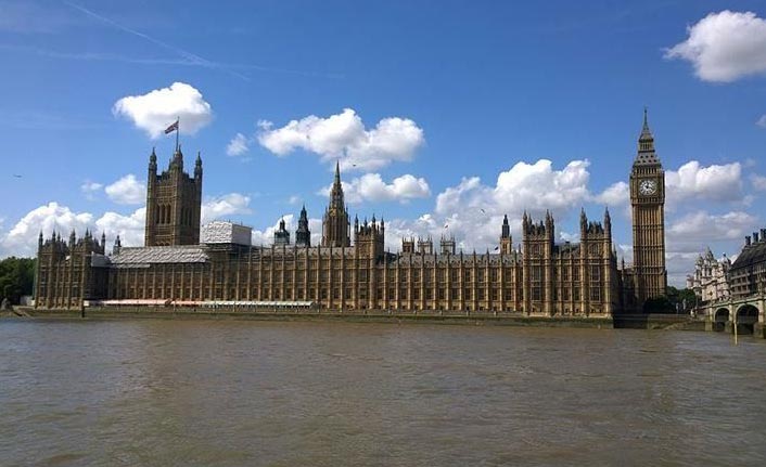İngiltere'de parlamento feshedildi