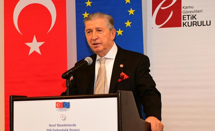 Köksal Toptan: “Rüşveti veren olmazsa alan da olmaz”