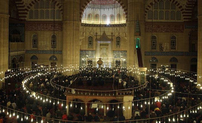 Yarın Mevlit Kandili