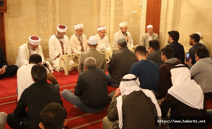 3 dilde Mevlid Kandili