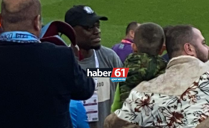 Ve Ekuban tribünde...