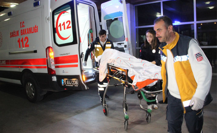 Tartıştığı servis şoförünü silahla vurdu