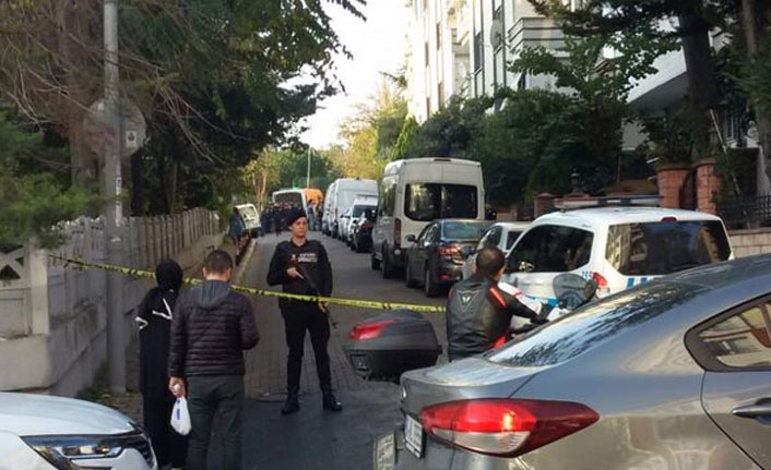 Bir evde 1'i çocuk 3 kişinin cansız bedeni bulundu