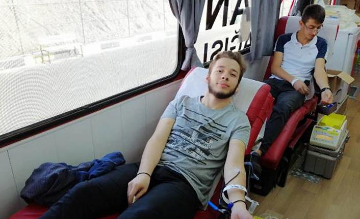 Büyükşehir Belediyesi öğrencilerinden anlamlı bağış