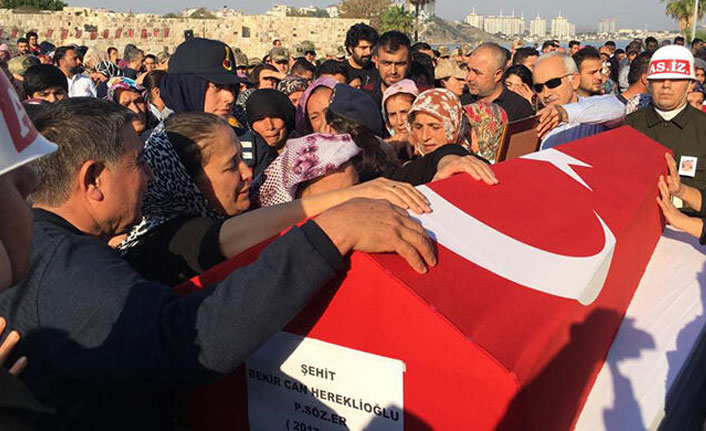 Şehit er son yolculuğuna uğurlandı