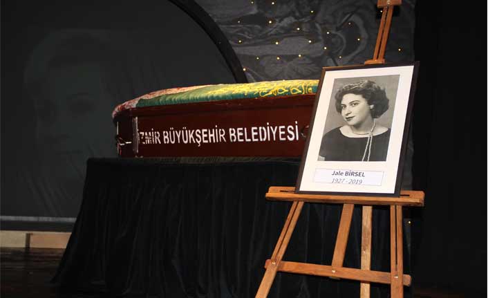 Yıldız Kenter'in arkadaşı ünlü tiyatro sanatçısına hüzünlü veda!