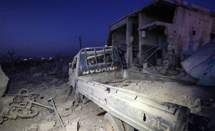 İran destekli gruplardan İdlib'de sığınmacı kampına füze saldırısı