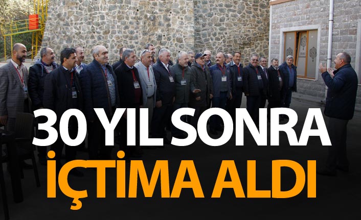 30 yıl sonra içtimada buluştular