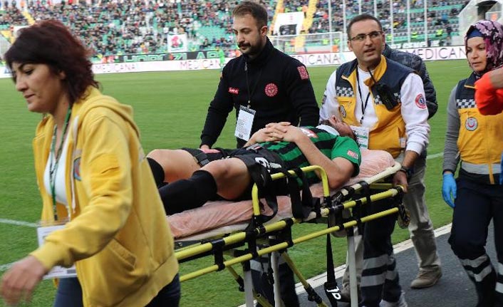 Trabzonlu oyuncuda son durum - Ambulansla hastaneye kaldırılmıştı