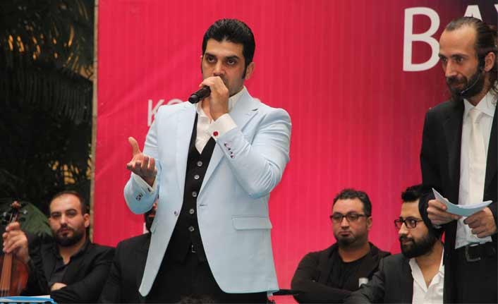 Popstar Bayhan Batman’da hayranlarıyla buluştu