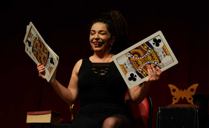 Sihirbaz İlkay Özdemir izleyenleri büyüledi!