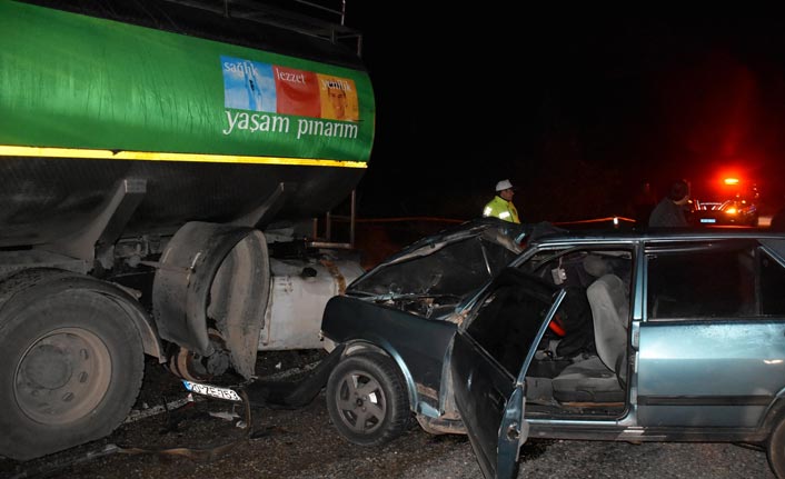 Lastiği patlayan süt tankeri faciaya sebep oldu