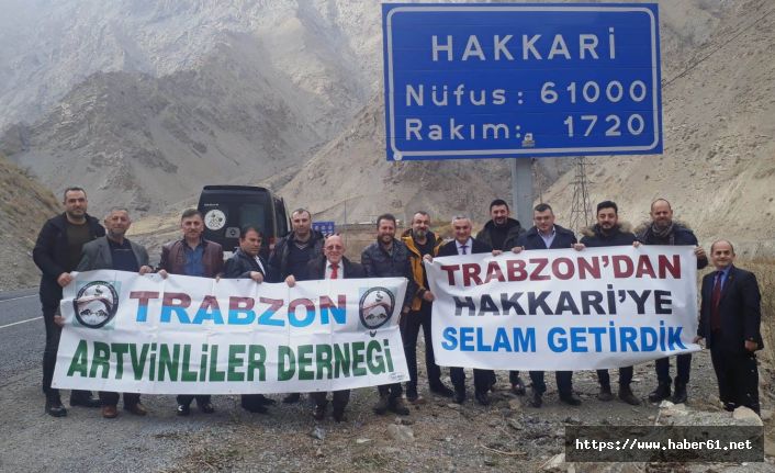 Hakkari’nin zirvesinde halaylar çekildi, horonlar oynandı