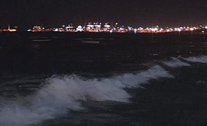 Balık tutmak için gittiler sandalları alabora oldu