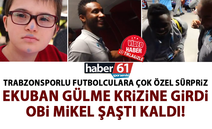 Trabzonsporlu futbolculara özel öğrencilerden özel hediye