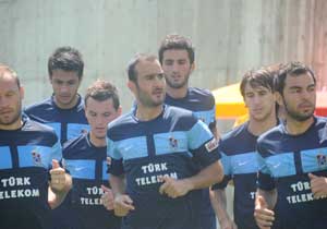 TS'li futbolcuları keçi eti yaktı!