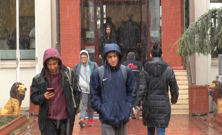 Özel okulda büyük şok! Öğrenciler hemen velilerini aradı...