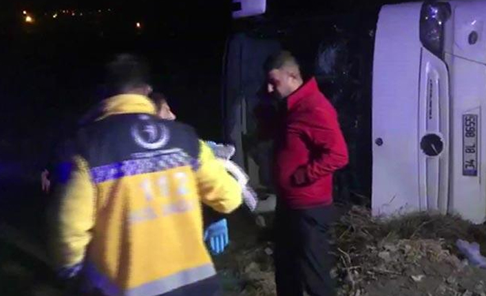 Otobüsle araç çarpıştı: Çok sayıda yaralı var