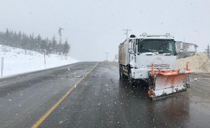 Kahramanmaraş’ta kar temizleme çalışmaları sürüyor