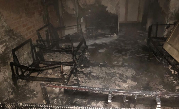 Ankara'da bir ev kül oldu: 1'i ağır, 3 yaralı