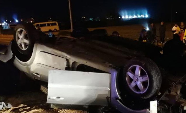 Otomobil köprünün beton blokuna çarptı! 3 ölü, 2 yaralı