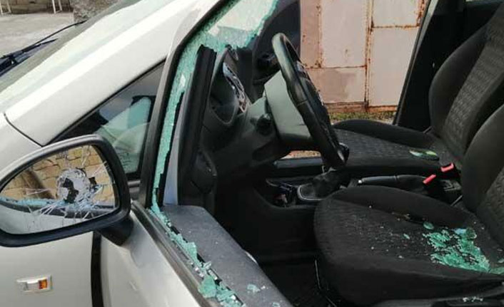 'Dur' ihtarına uymadı, ekip otosuna çarptı: 1 polis yaralı