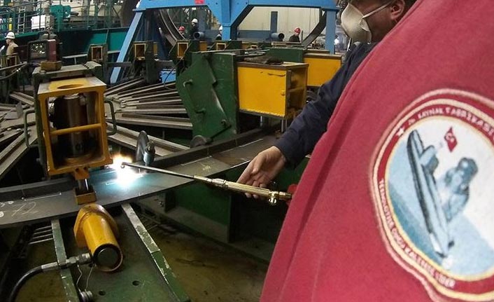 Türkiye'nin yeni denizaltısı suyla buluşuyor