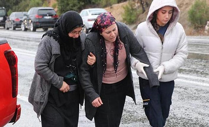 Yolcu midibüsü devrildi! Ölü ve yaralılar var