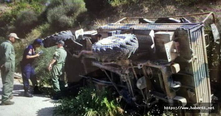 Asgari araç devrildi! 1 asker yaralı!