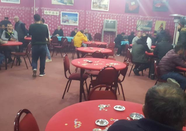Çay ocağına kumar baskını: 61 kişi yakalandı