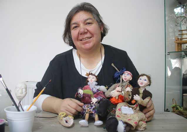 ‘Kitre bebek’ yaparak terapi oluyor