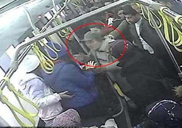 Otobüste taciz! Kızlar çığlık atınca...