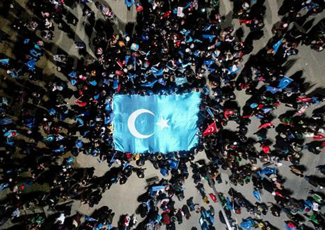 Trabzon'da Doğu Türkistan yürüyüşü