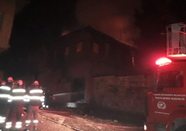 2 katlı ev küle döndü