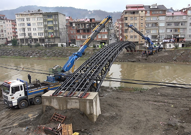 Trabzon'da o köprünün inşaasına başlandı