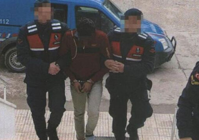 9 ayrı suçtan aranan aranıyordu! Suç makinesi yakaladı