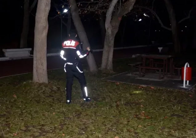 Korkunç cinayet! 19 yaşındaki gencin boğazını kesti