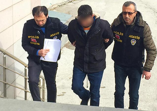 Sosyal medyadan kadınları böyle kandırıyormuş! Utanmaz...