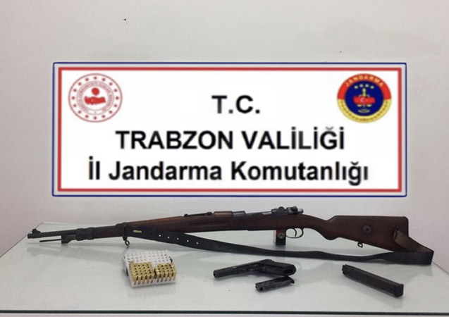 Trabzon’da silah kaçakçıları yakayı ele verdi