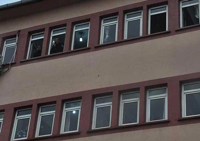 Arkadaşlarıyla tartışan Rojbin 4. kattan atladı