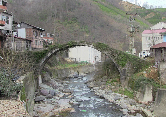 Tarihi köprü restore edilecek