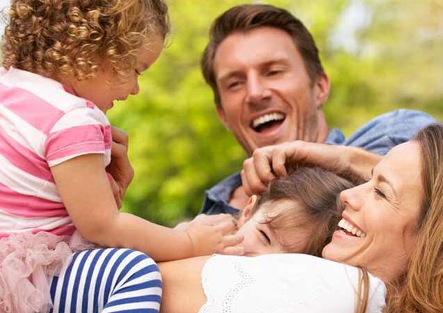 Çocuğunuzun arkadaşı değil, anne-babası olun