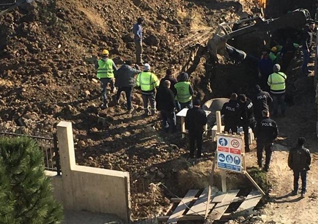 Lüleburgaz’da hastane inşaatında toprak kayması