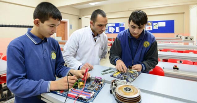 Trabzon'da protokol imzalandı - 3 firmaya 250 kişi