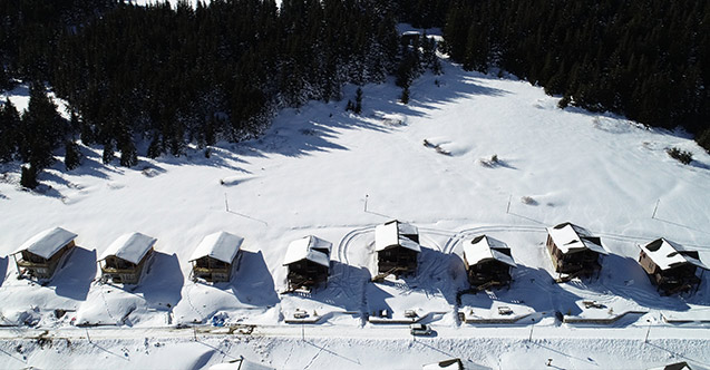 Beyaza bürünen yaylalar doğal güzelliğiyle cezbediyor
