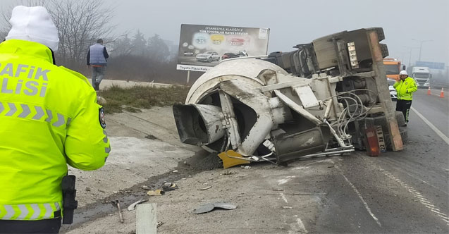 Edirne'de beton mikser yan yattı