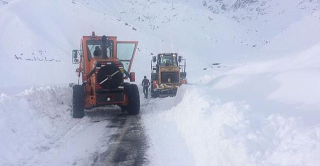 270 yerleşim yeri ulaşıma kapandı