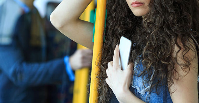 Kadınların kabusu olan tramvay tacizcisi suçüstü yakalandı!