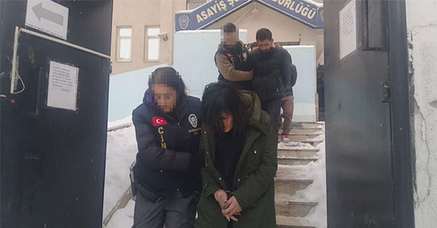 Biri kadın 4 kişi evini basıp dehşeti yaşattı!